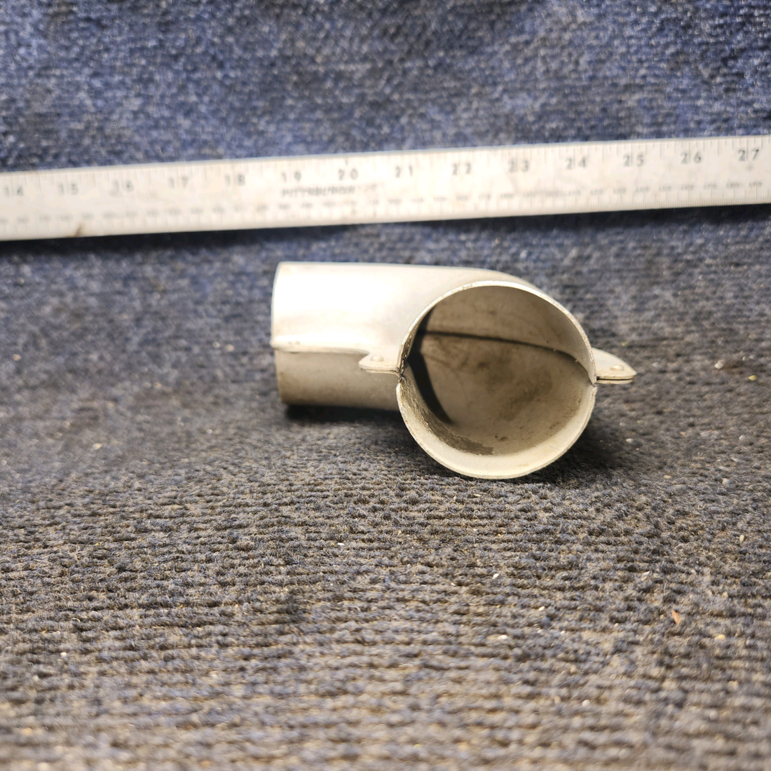 Used aircraft parts for sale, 0413233 cessna 150G Cabin Air Vent Elbow