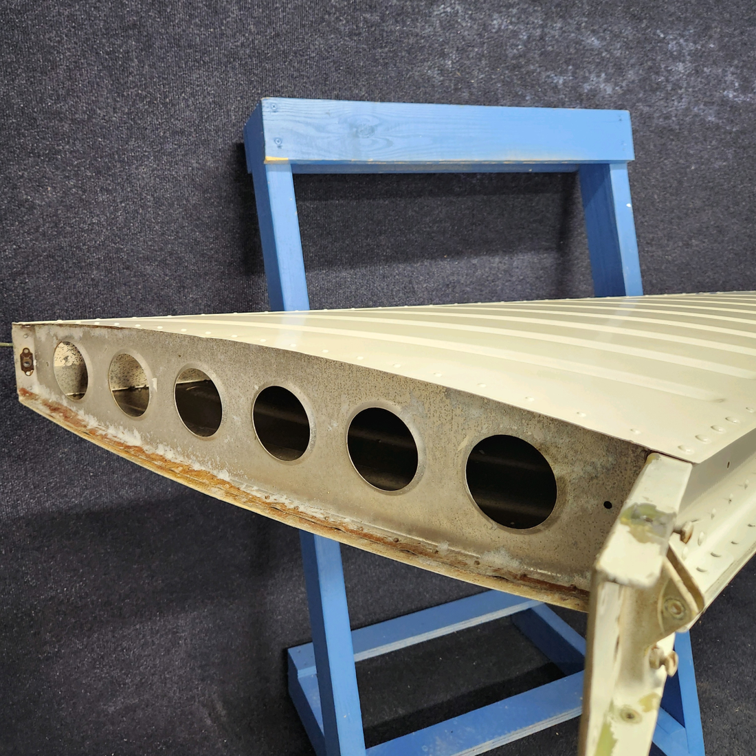 Used aircraft parts for sale, 63500-008 PIPER PA28-140 VERTICAL FIN ASSEMBLY