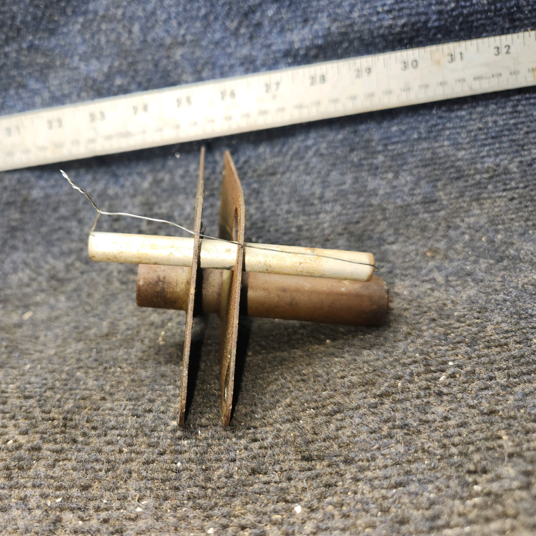 Used aircraft parts for sale, 0523223-1 Cessna 172F Aileron Bellcrank Assembly - RH