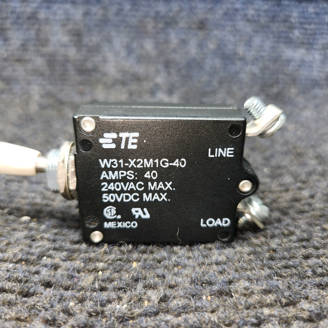 Used aircraft parts for sale, W31X2M1G40 Tyco Electronics W31 Series PIPER PA-24-250 Circuit  Breaker - 40 Amps