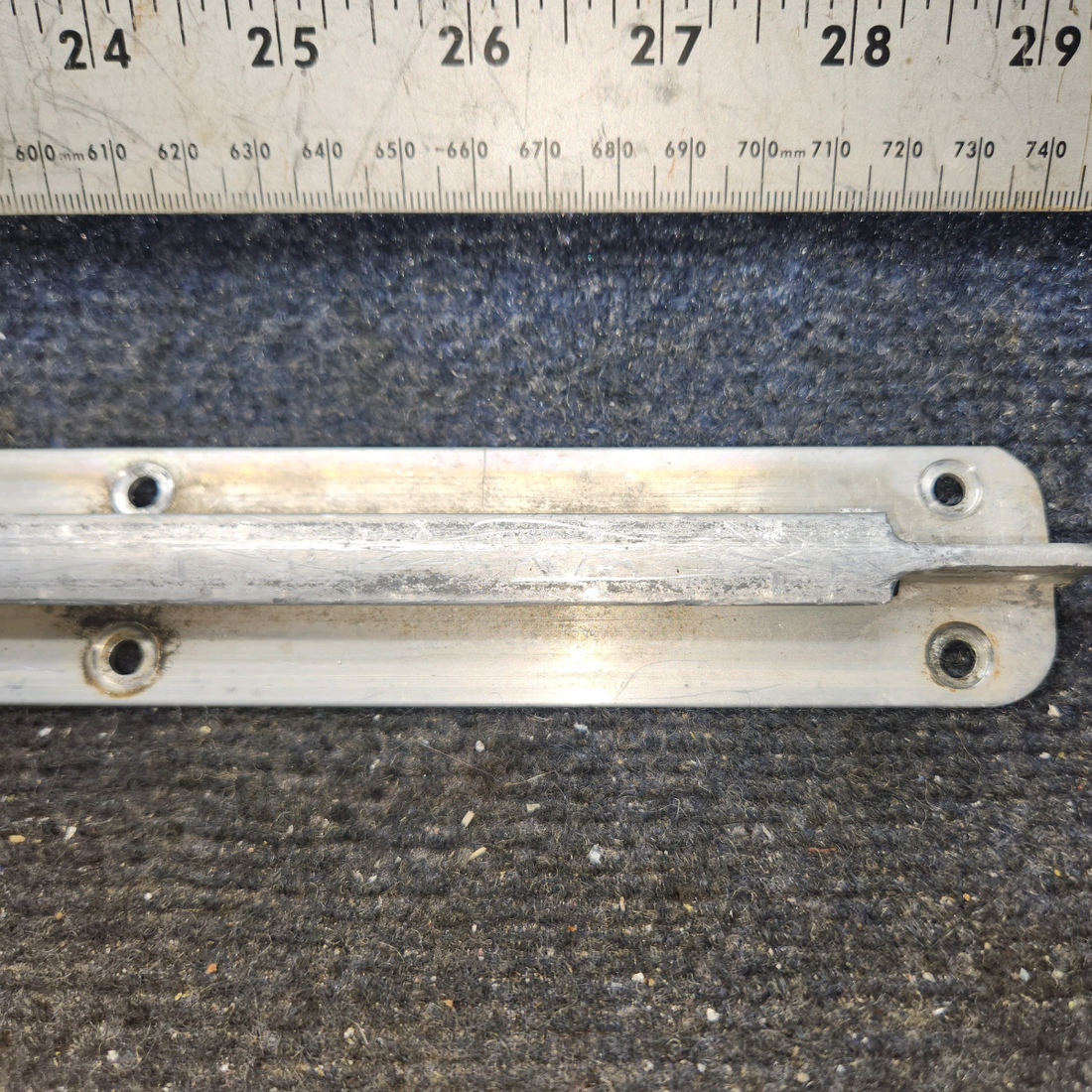 Used aircraft parts for sale, 0410219-1 cessna 150G Outboard Seat Rail Assembly