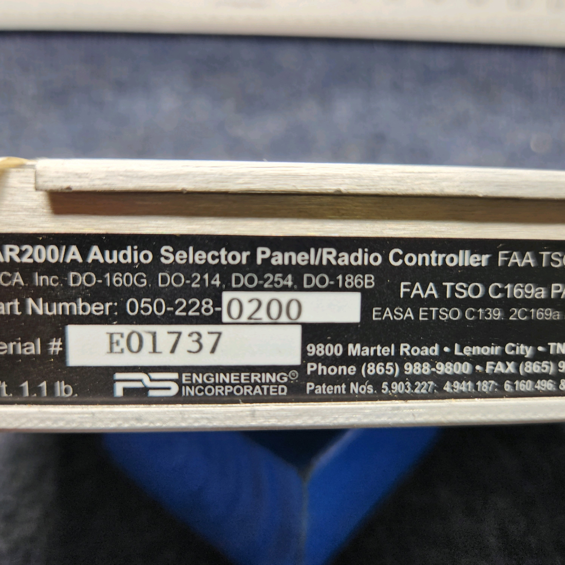 Used aircraft parts for sale, PAR200A PS Engineering PIPER PA28-140 AUDIO PANEL WITH TRIG COM RADIO