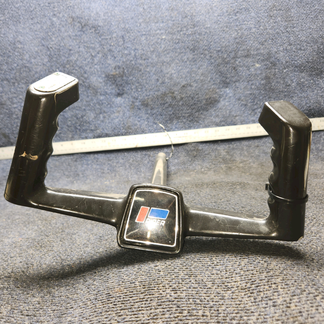 Used aircraft parts for sale, 85292-007 Piper PA28-161 Control Wheel Assy w Mic Switch (L: 14”, Dia: 1.125”)