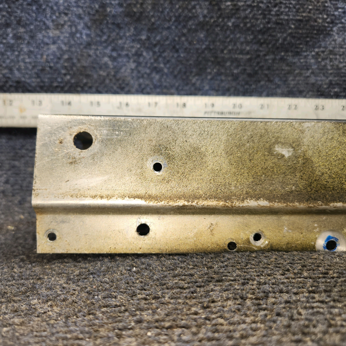 Used aircraft parts for sale, 0713622-4 Cessna 182G Switch Panel