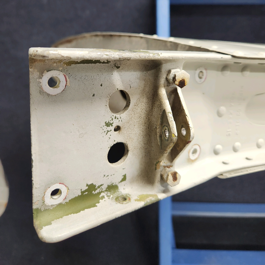 Used aircraft parts for sale, 63500-008 PIPER PA28-140 VERTICAL FIN ASSEMBLY