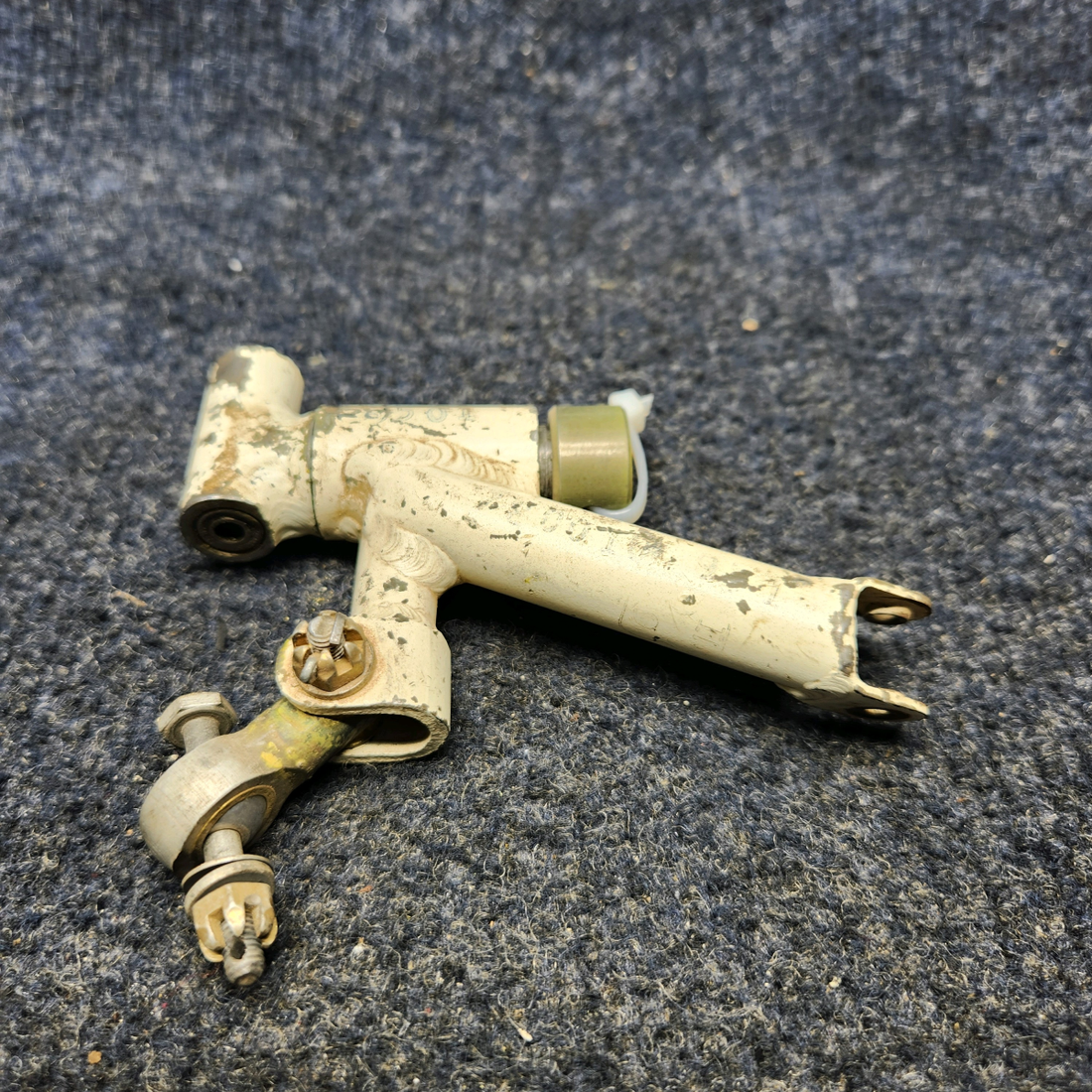 Used aircraft parts for sale, 720012-501 Mooney Texas Several NOSE GEAR STEERING HORN ASSEMBLY