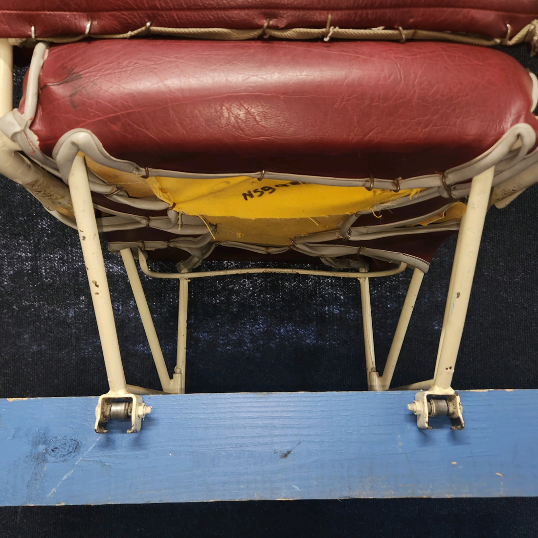 Used aircraft parts for sale, 65879-00 Piper PA28-140 Front Seat Assy LH / RH