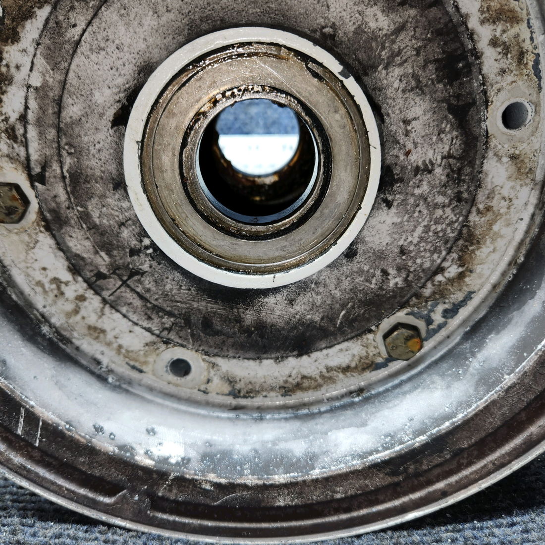 Used aircraft parts for sale, 40-98 BEECHCRAFT 95-55B Main Gear Wheel Assembly – 8"