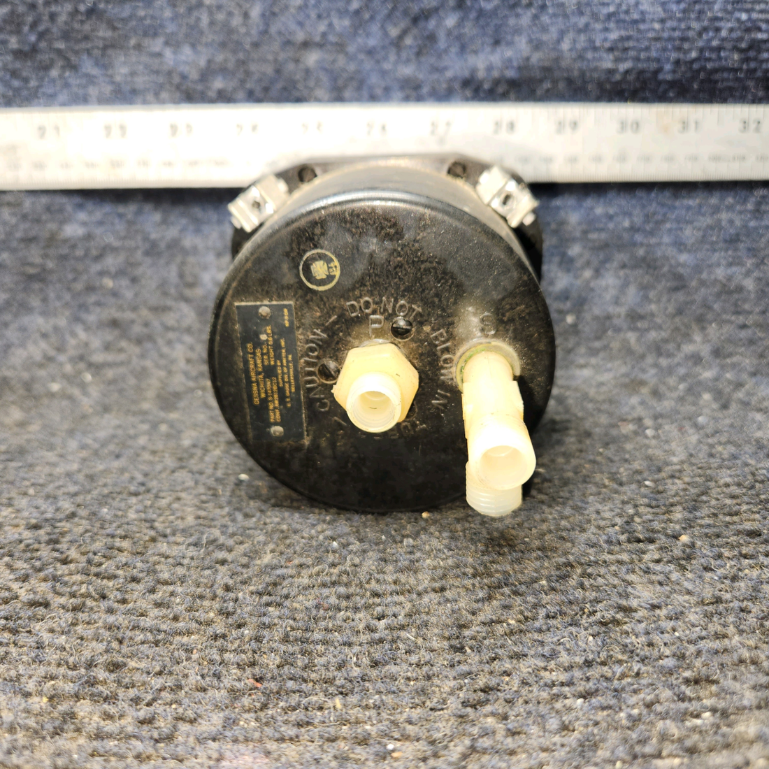 Used aircraft parts for sale, S1470N9 Cessna 172F Airspeed Indicator