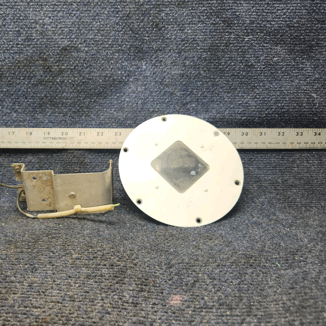 Used aircraft parts for sale, 0762035-1 Cessna 182P Cover Plate Wing Light