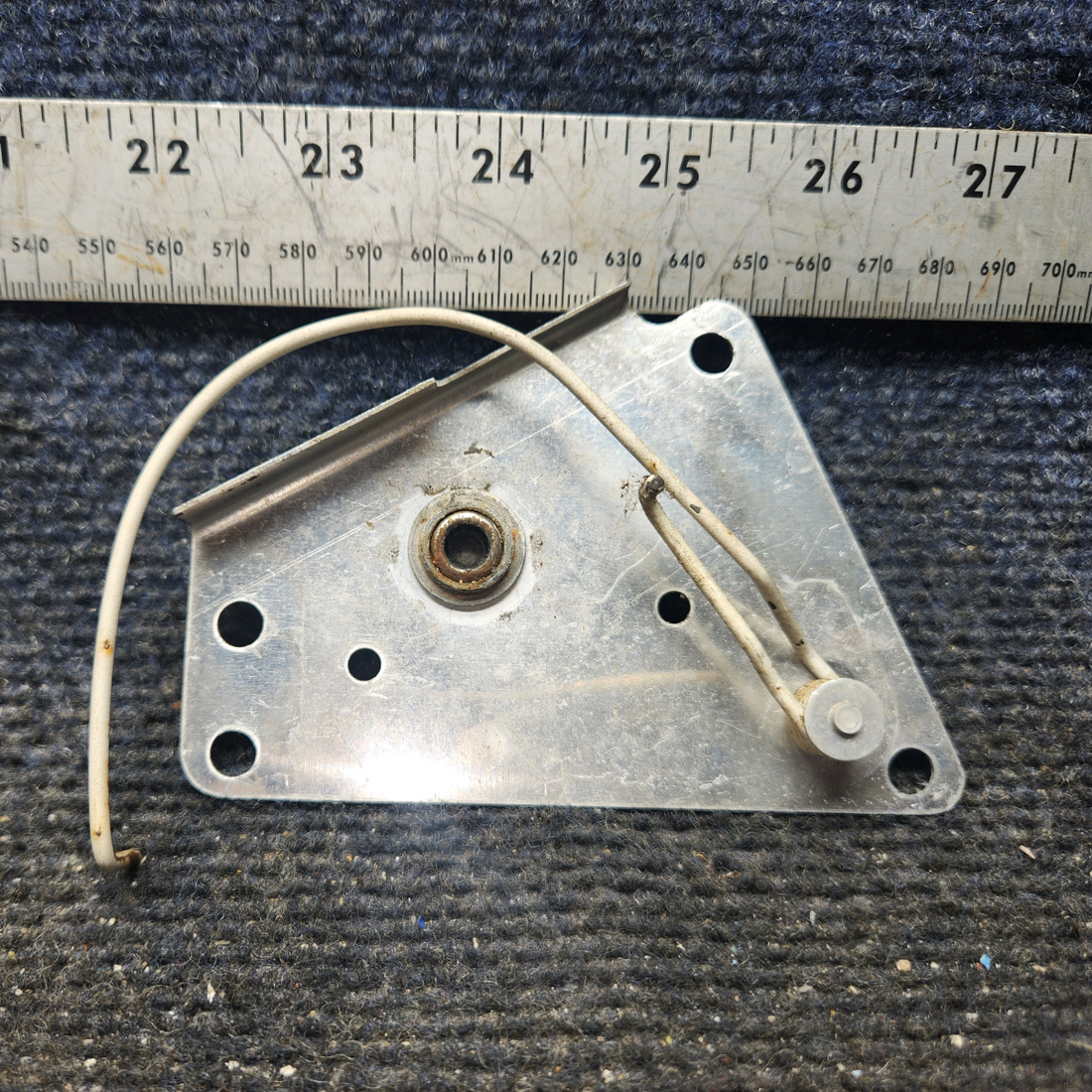 Used aircraft parts for sale, 0713642-1, 0713642-3 Cessna 172F Elevator Trim Retainer with Indicator