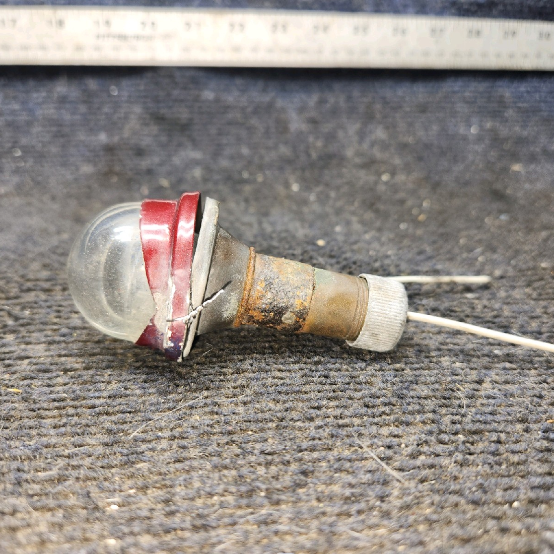 Used aircraft parts for sale, 472-736 piper PA-28-181 White Tail Navigation Light, 14 Volt