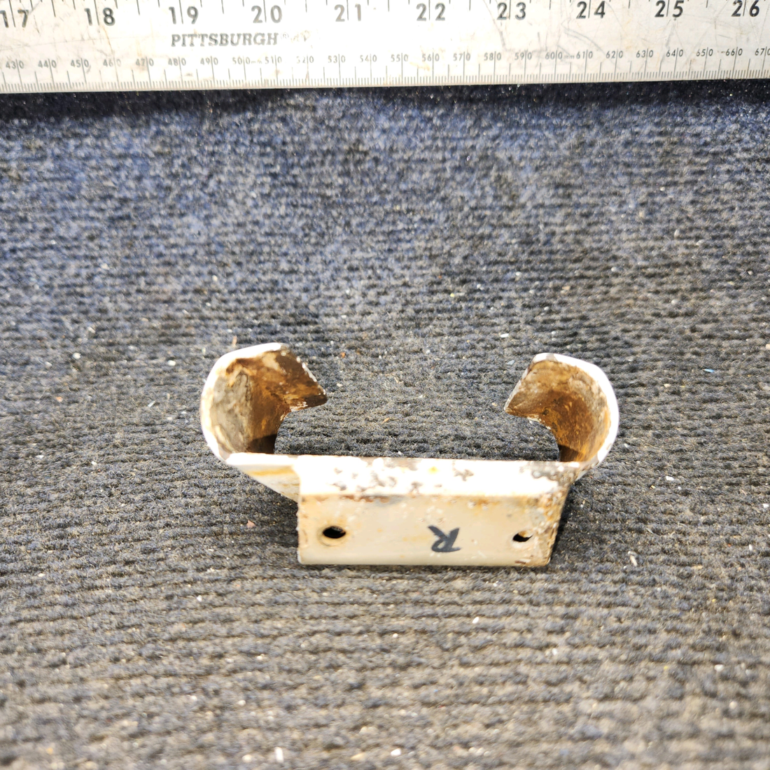 Used aircraft parts for sale, 0541155-2 Cessna 172E Main Landing Gear Step Bracket RH