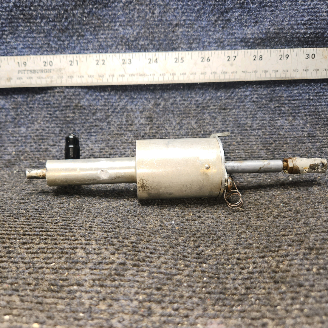 Used aircraft parts for sale, 0541138-12 Cessna 172 Brake Cylinder Assembly - RH