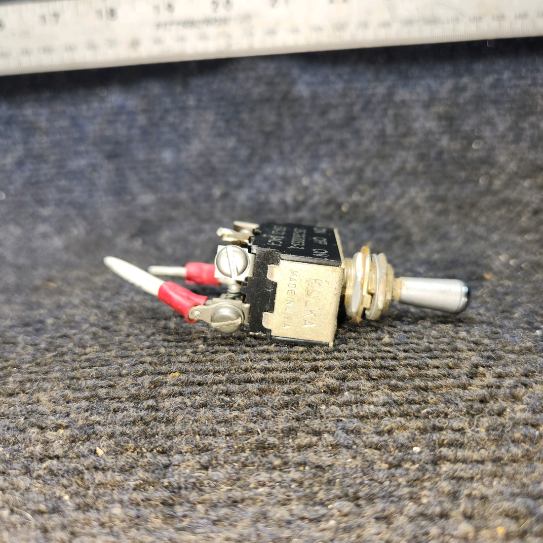 Used aircraft parts for sale, 35-380053-3 Beechcraft 95-B55 Toggle Switch Assy