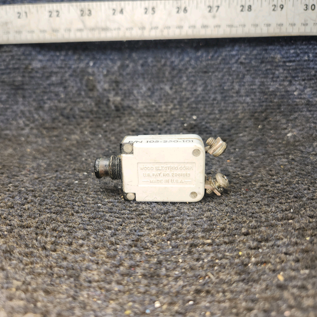 Used aircraft parts for sale, 105-250-101 Wood cessna 150G Push-Pull Circuit Braker - 50 Amps