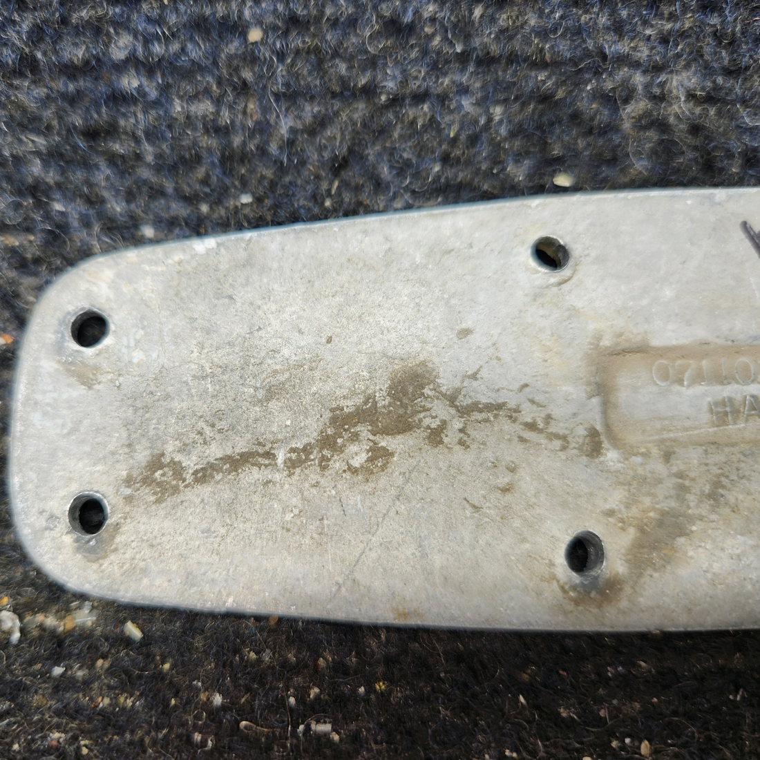 Used aircraft parts for sale, 0413426-3 cessna 150G Hinge Assembly – LH Upper & RH Lower