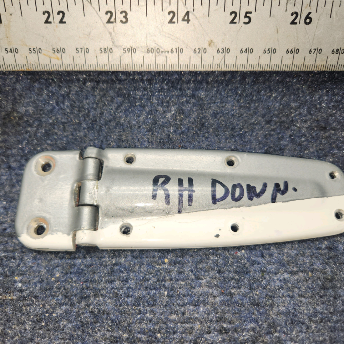 Used aircraft parts for sale, 0413426-3 Cessna C-150J Hinge Assy L.H Upper or R.H Lower