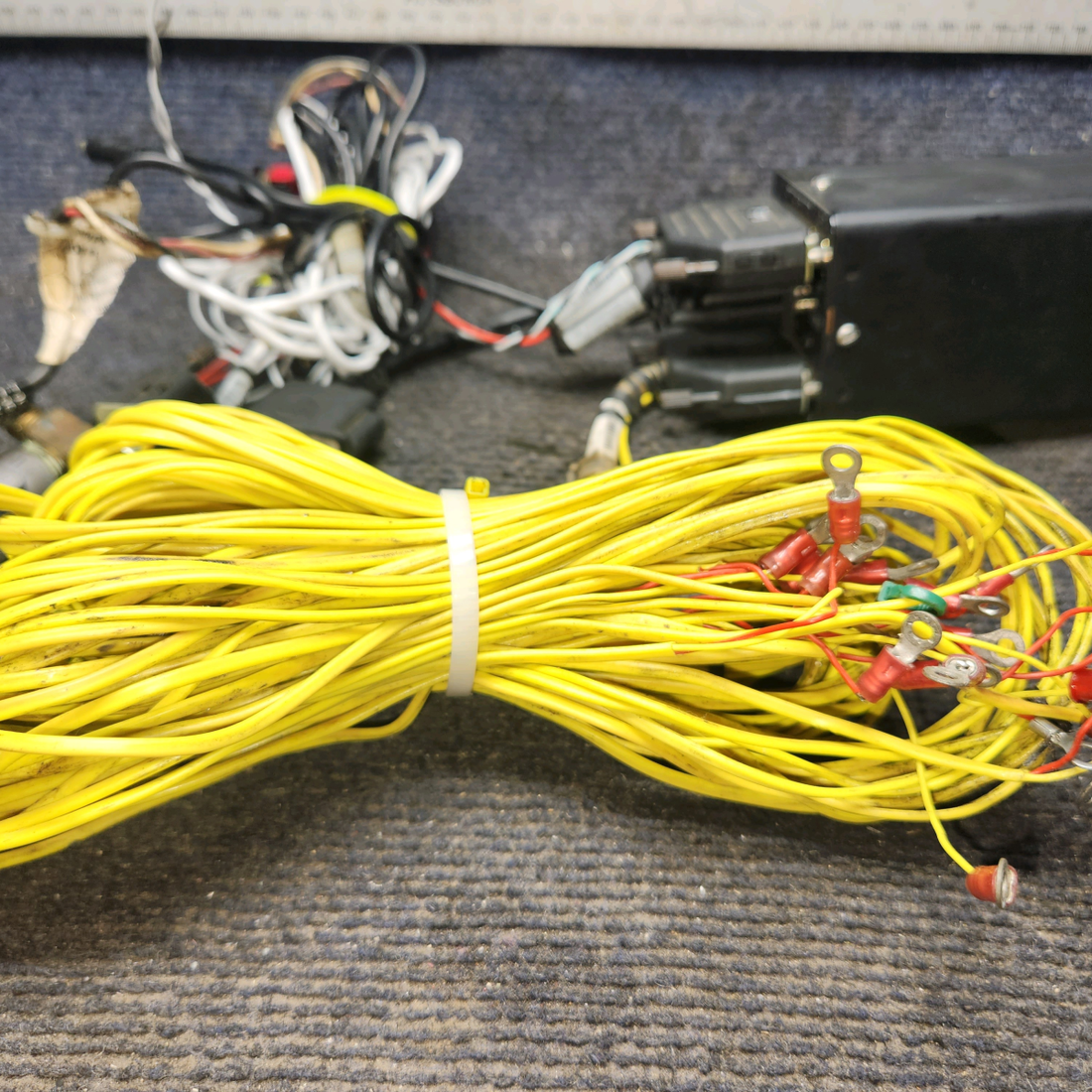 Used aircraft parts for sale, EGT-701 J.P. Instruments Beechcraft 35-33 Engine Data Monitor Set