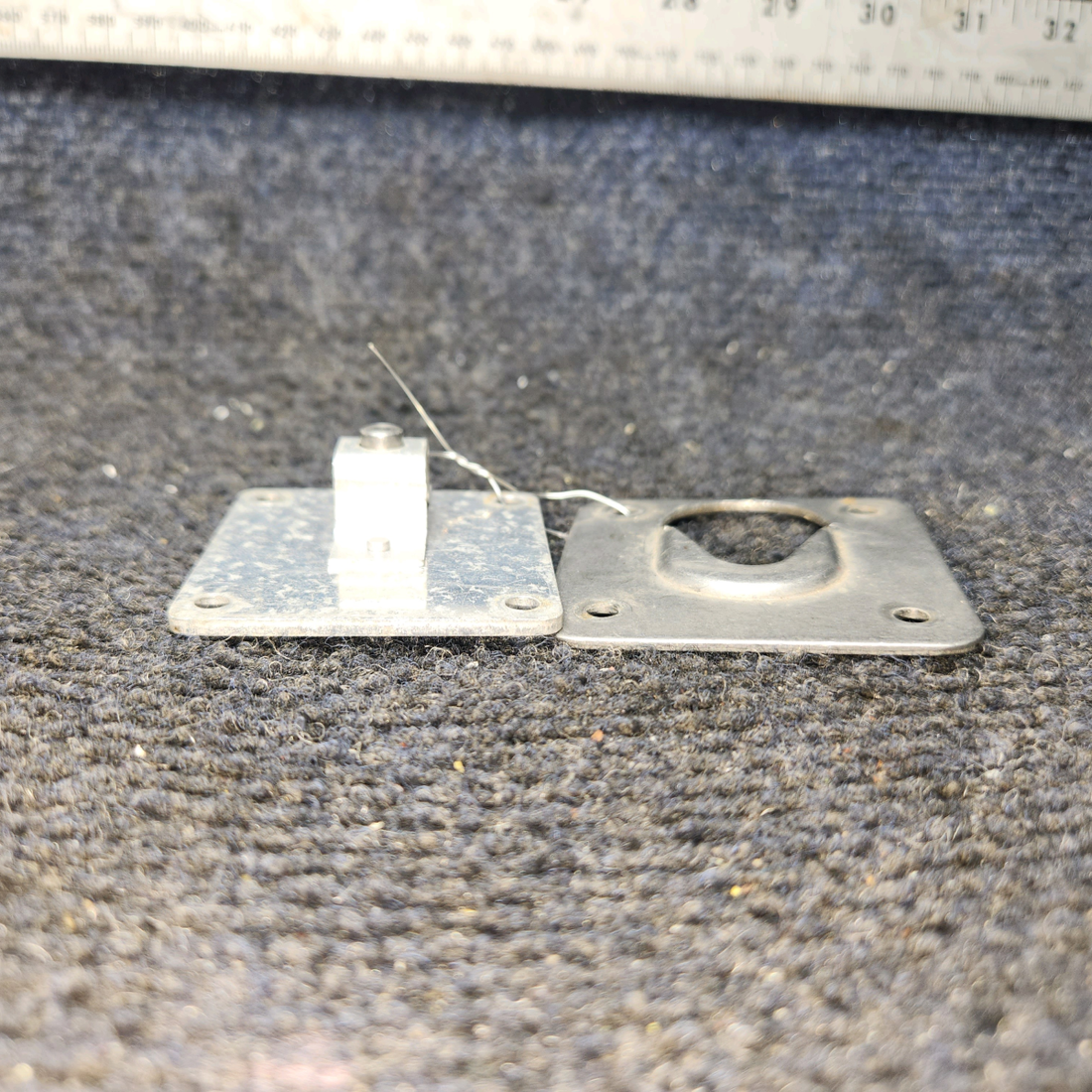 Used aircraft parts for sale, 79781-002 Piper PA32RT-300 Aft Seat Attach Plate Set with Backplate