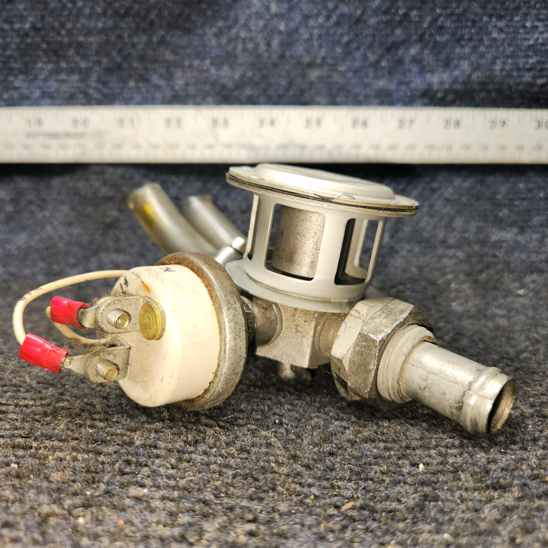 Used aircraft parts for sale, 2H3-19 Airborne Piper PA28-161 Vacuum Regulating Valve Assembly