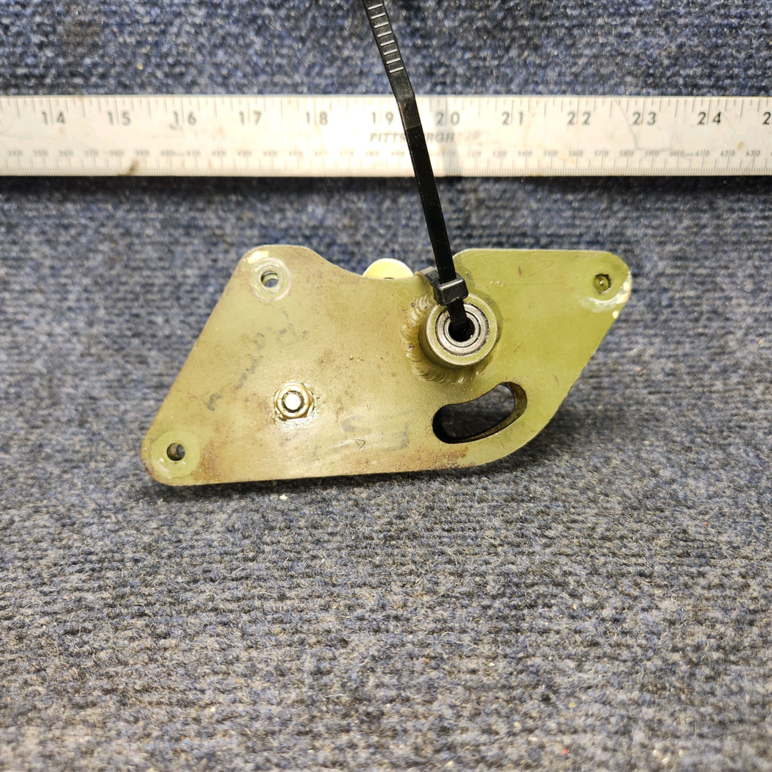 Used aircraft parts for sale, 0523223 CESSNA 172K AILERON BELLCRANK ASSEMBLY LH