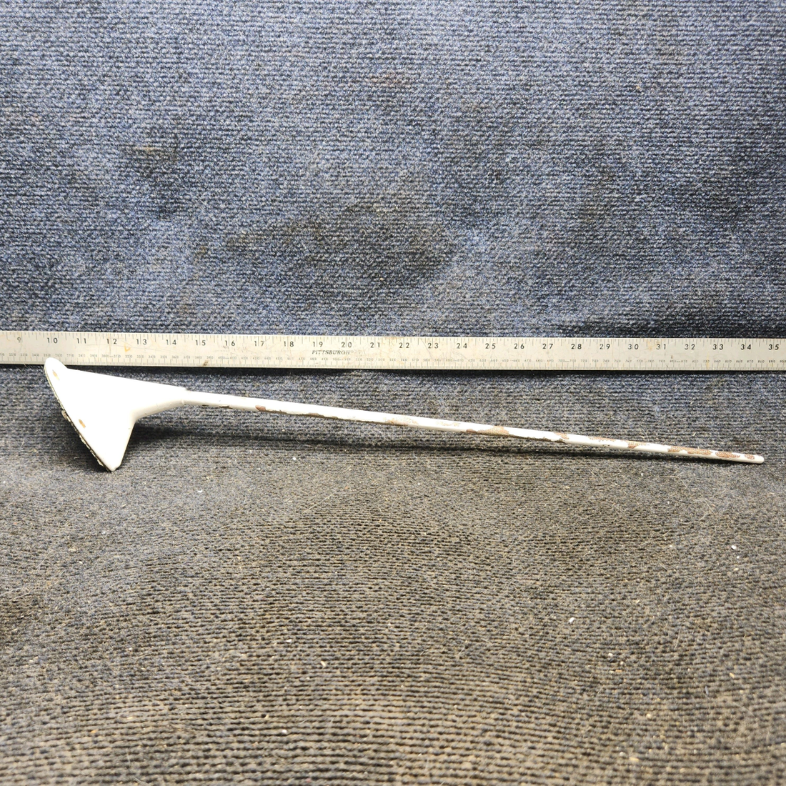 Used aircraft parts for sale, C598501-0104 cessna 172N VHF Antenna