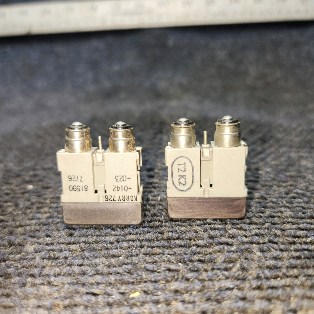 Used aircraft parts for sale, 726-7106-023 Korry Piper PA-31T Annunciator Switch – Cabin Door Unsafe Indicator