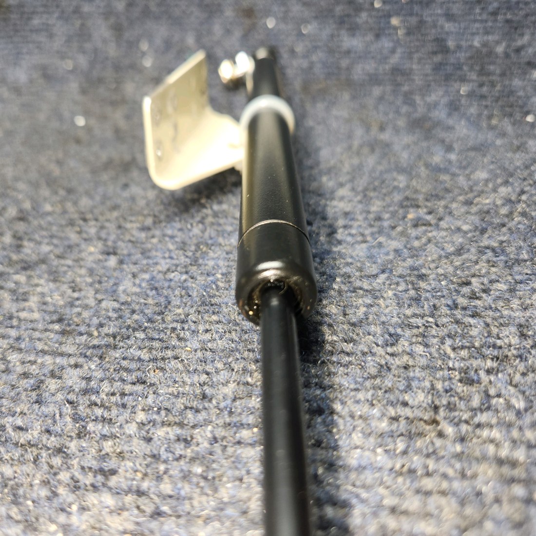 Used aircraft parts for sale, 201C101-21, 201C103-2 Mtn View Aviation Piper PA28-140 Cabin Door Steward w/ Mounts