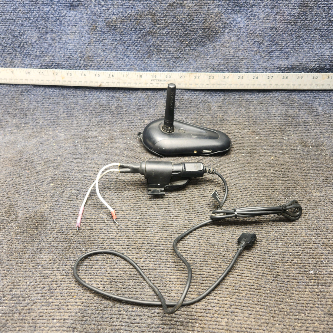 Used aircraft parts for sale, GDL 39 Garmin GDL 39 3D cessna 172k (ADS-B) Traffic and Subscription-free Weather