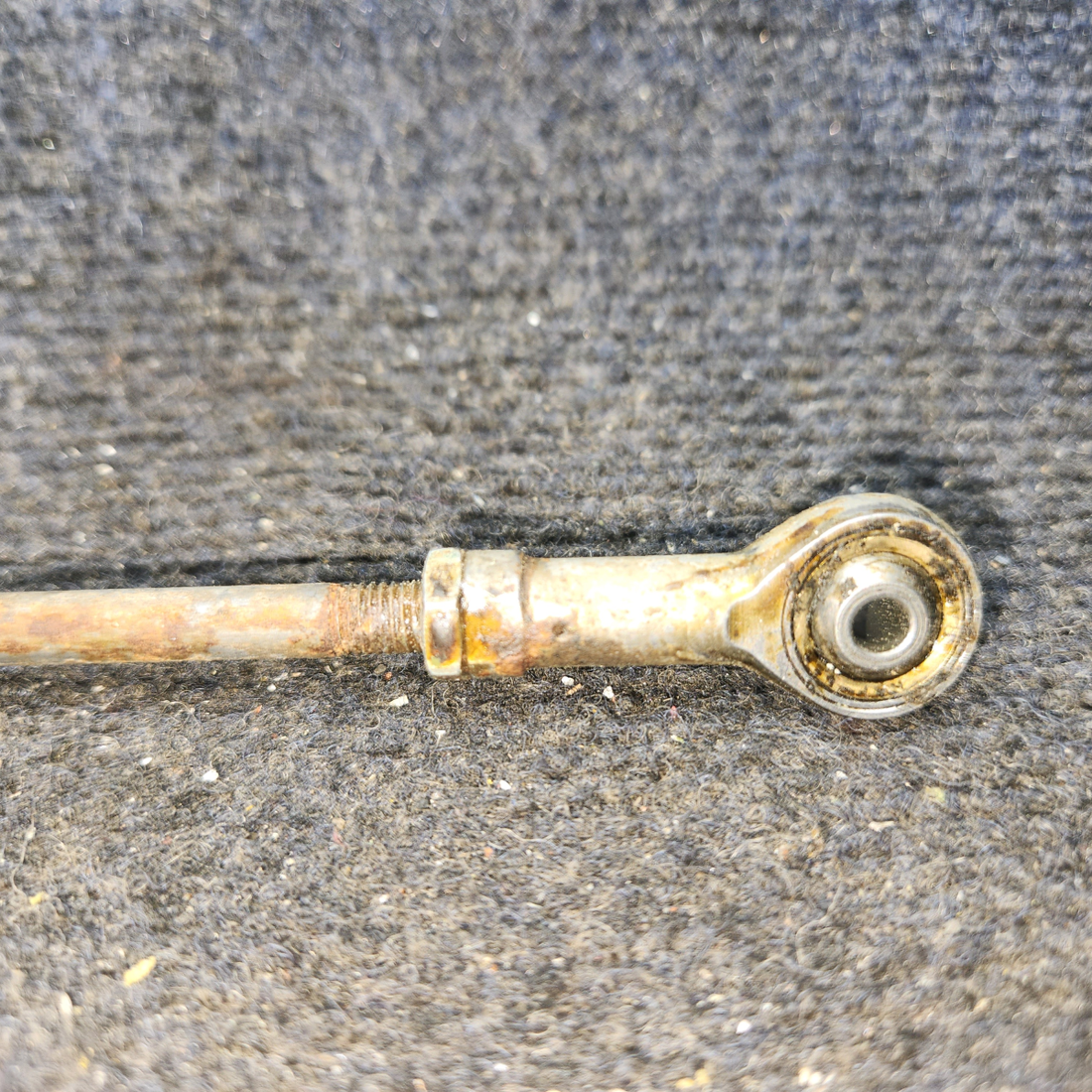 Used aircraft parts for sale, 0523218 Cessna 182G Aileron Push Pull Rod Assembly