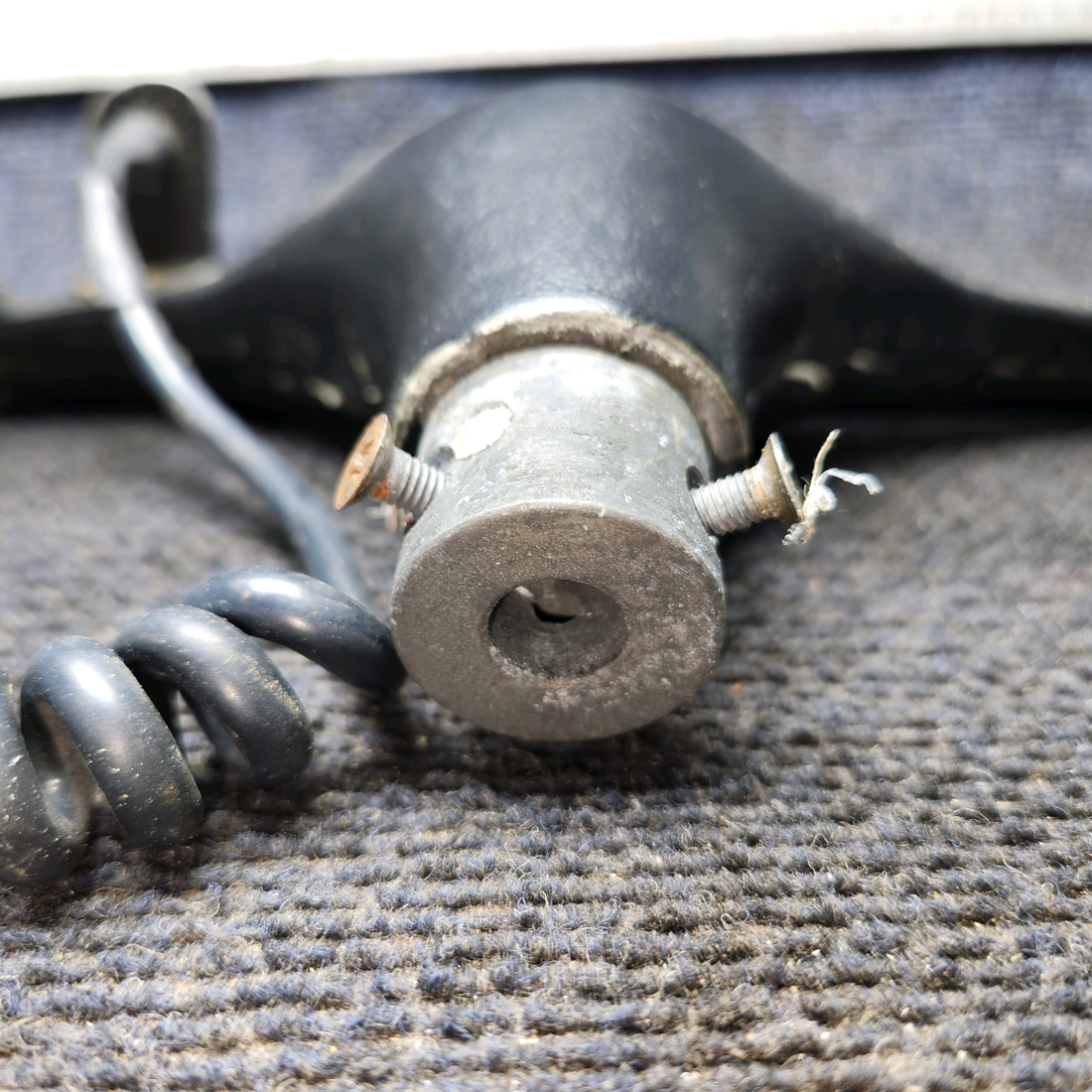 Used aircraft parts for sale, 0713747-200 Cessna 182G Wheel and Adapter Assembly Control