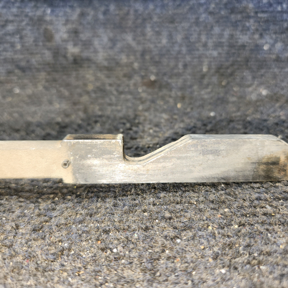 Used aircraft parts for sale, 0511260-2 cessna 150G Door Latch Bolt – RH
