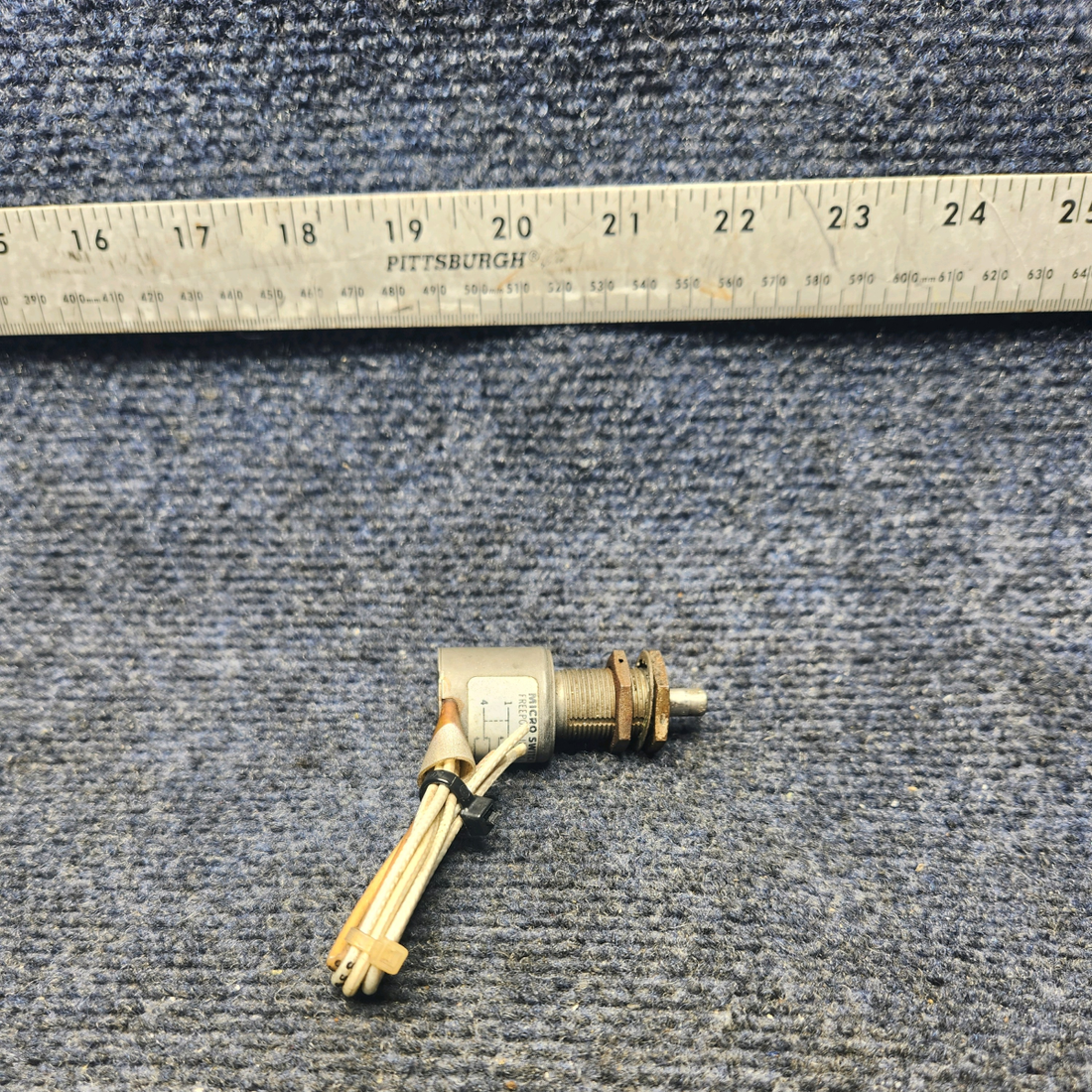 Used aircraft parts for sale, 1CH25 Beechcraft F33A LANDING GEAR LIMIT SWITCH 14-28V
