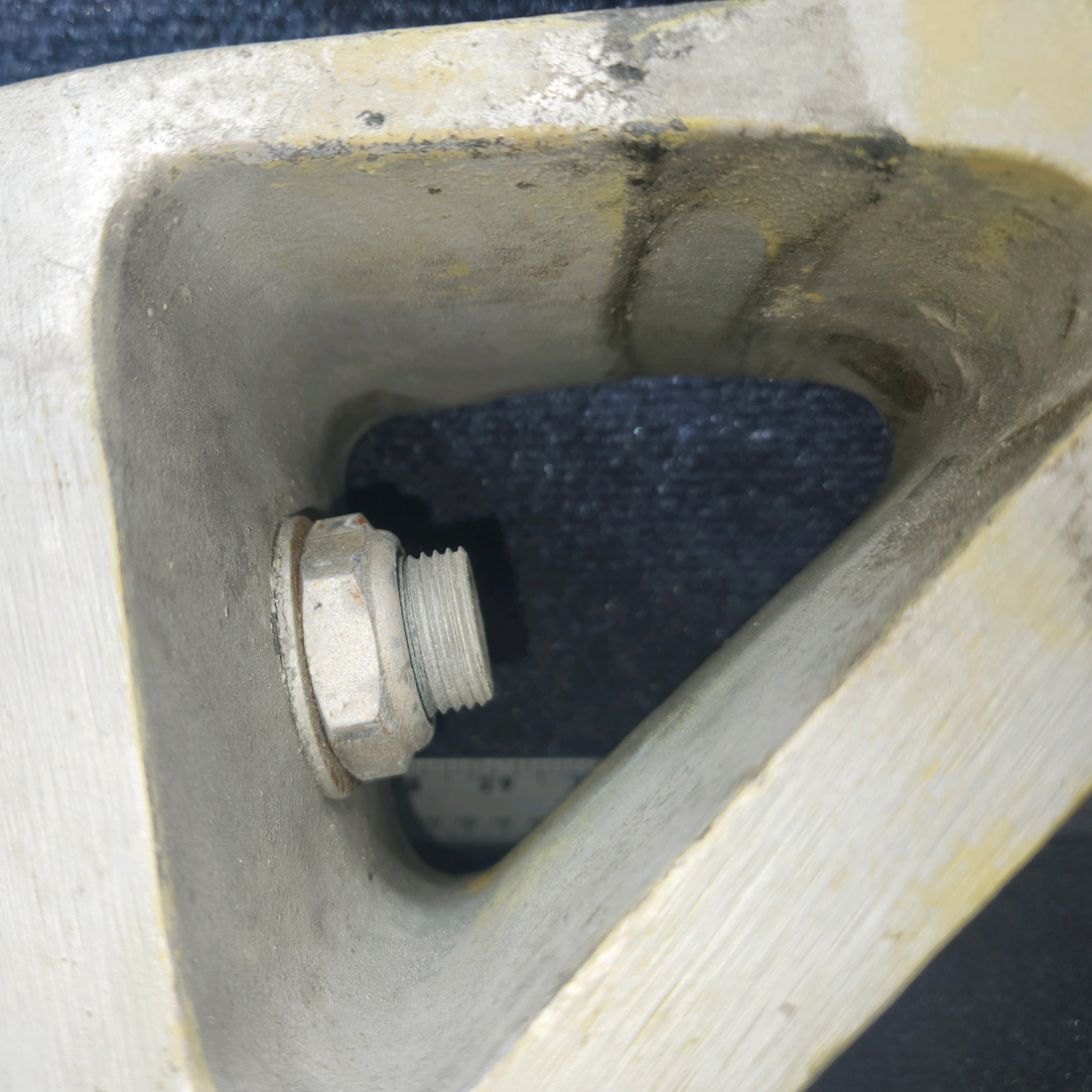 Used aircraft parts for sale, 169-810001-602 Beechcraft A24R Main Landing Gear Assembly RH