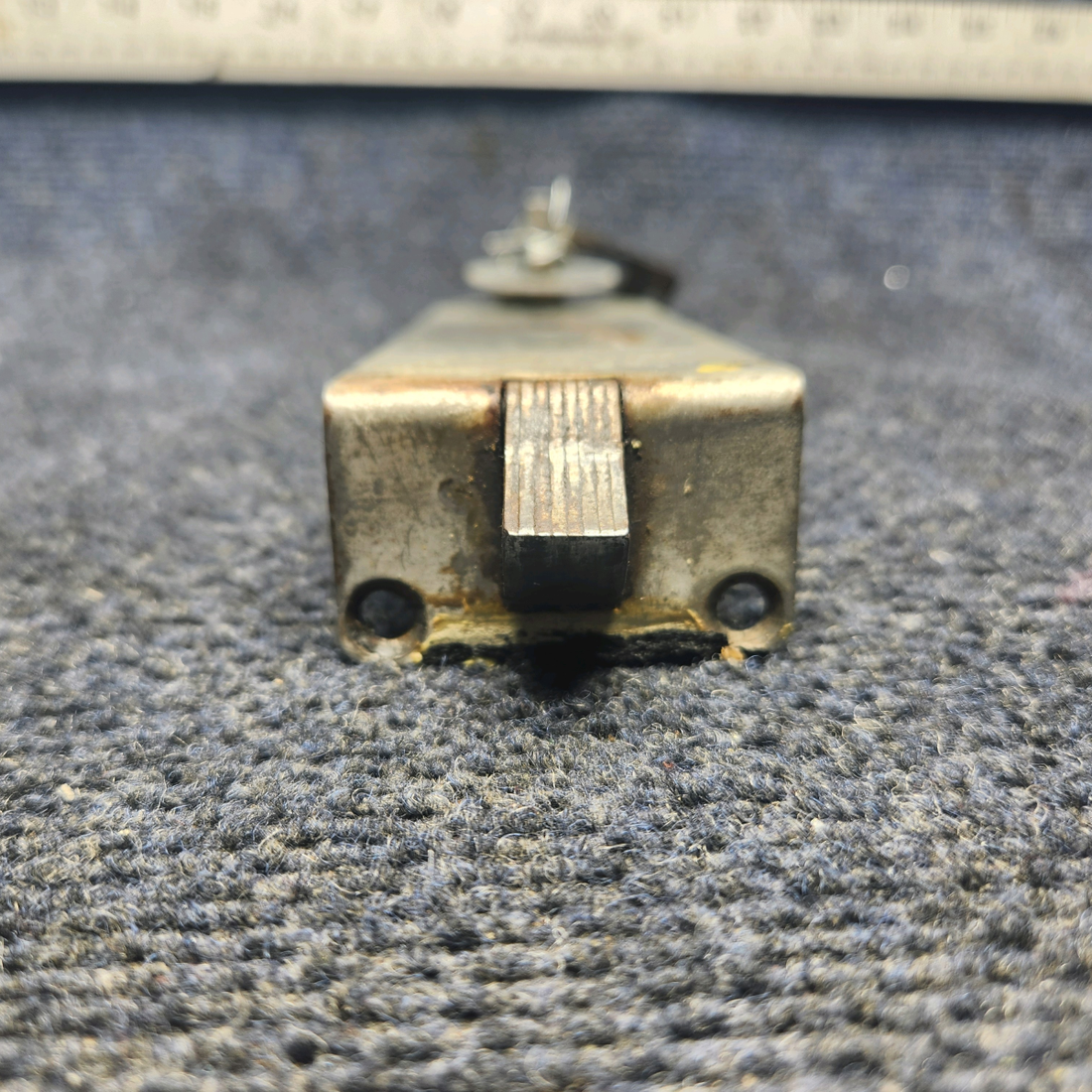 Used aircraft parts for sale, 1040-B Beechcraft A23A Musketeer Custom III DECKER DOOR LATCH