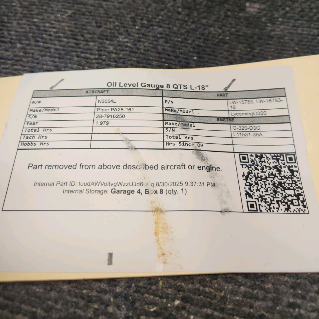 Used aircraft parts for sale, LW-16783 Lycoming O320 Piper PA28-161 Oil Level Gauge – 8 QTS, Length 18"
