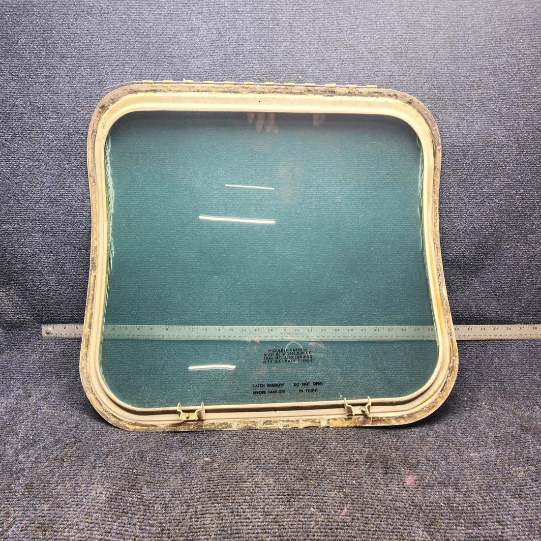 Used aircraft parts for sale, 002-430053-2 Beechcraft F33A CENTER WINDOW ASSEMBLY RH (TINTED)