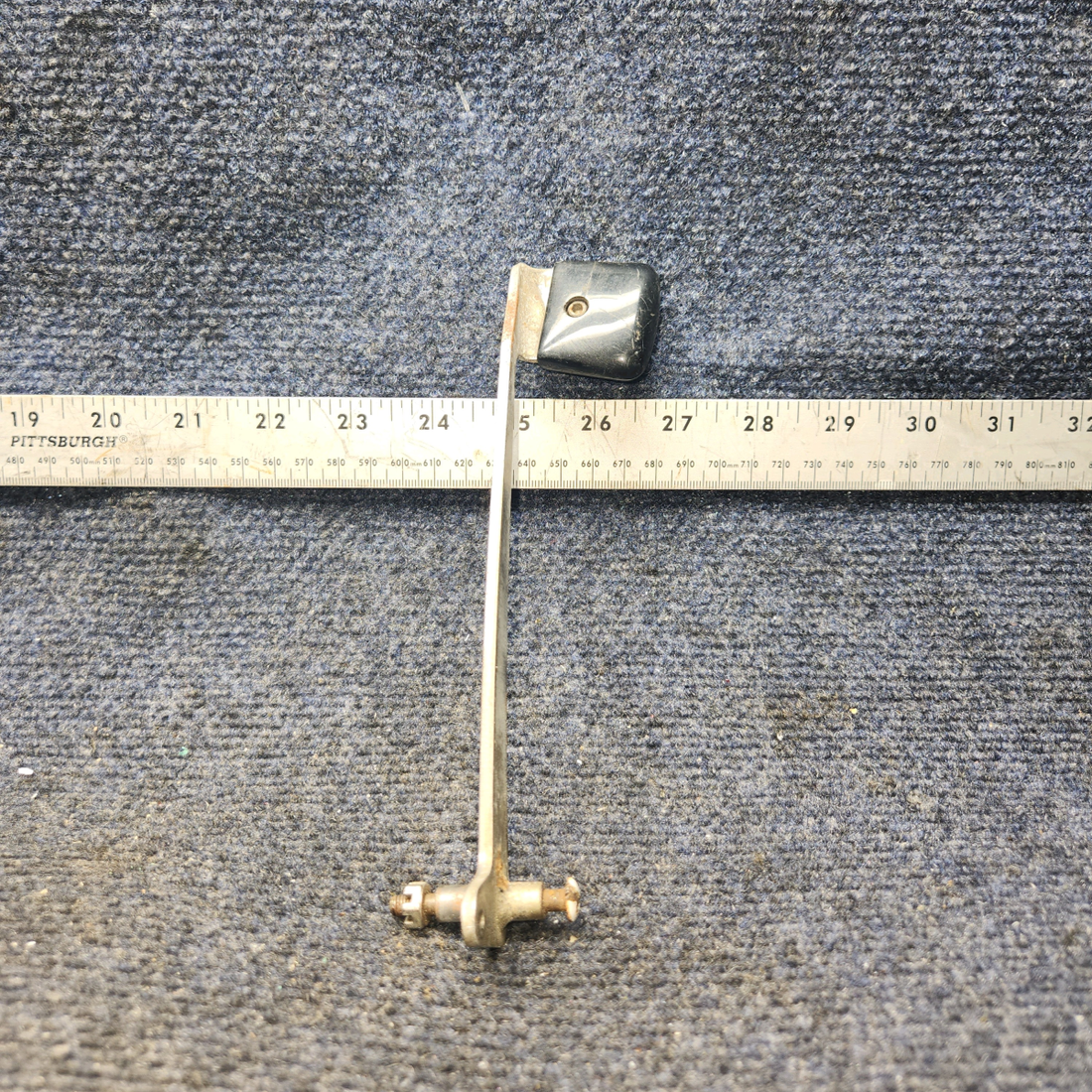 Used aircraft parts for sale, 79515-013 Piper PA28 Warrior Interior Cabin Door Handle Assy