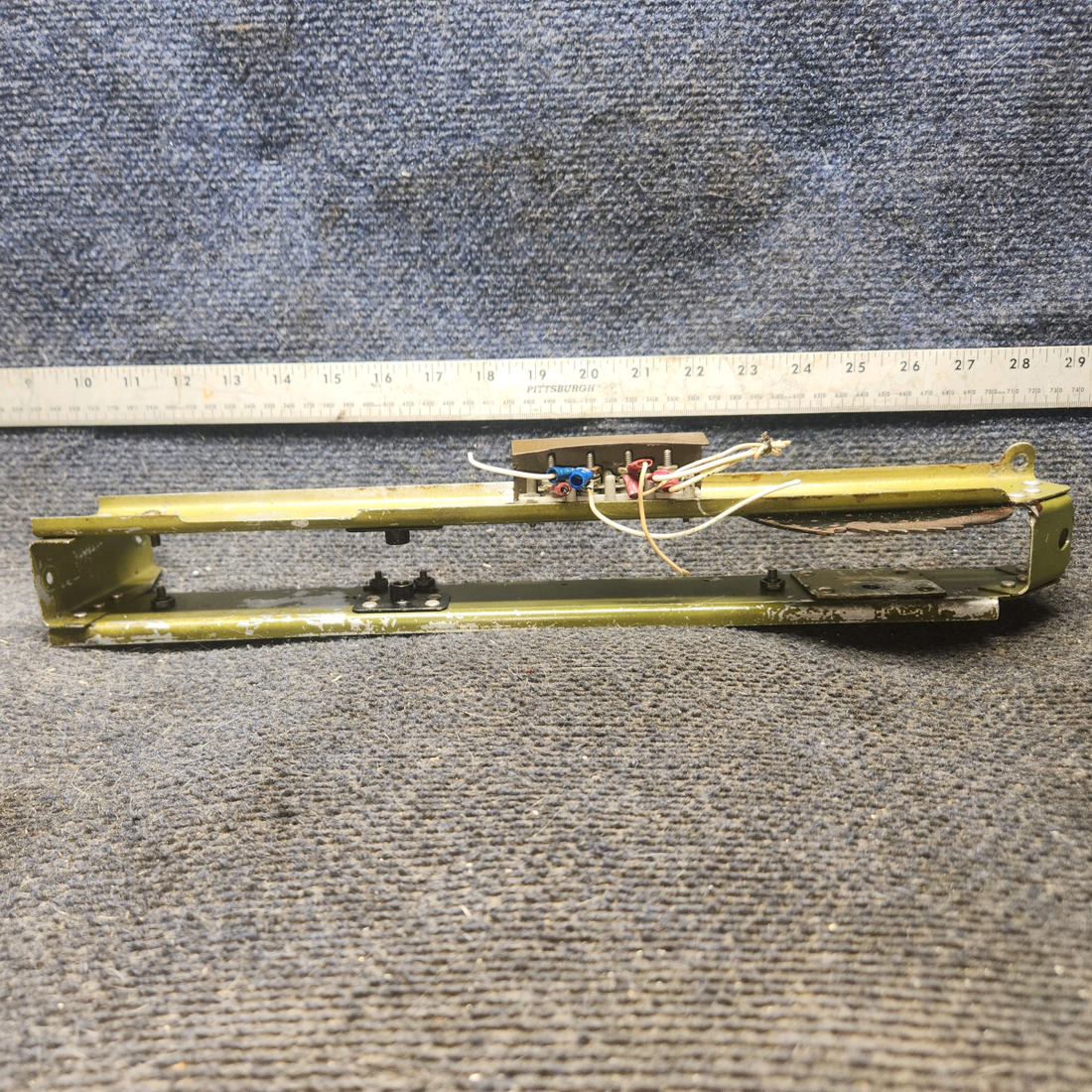 Used aircraft parts for sale, 67139-000, 67138-000,67137-000,63354-000 piper PA-28-181 Forward Brake Support Channel