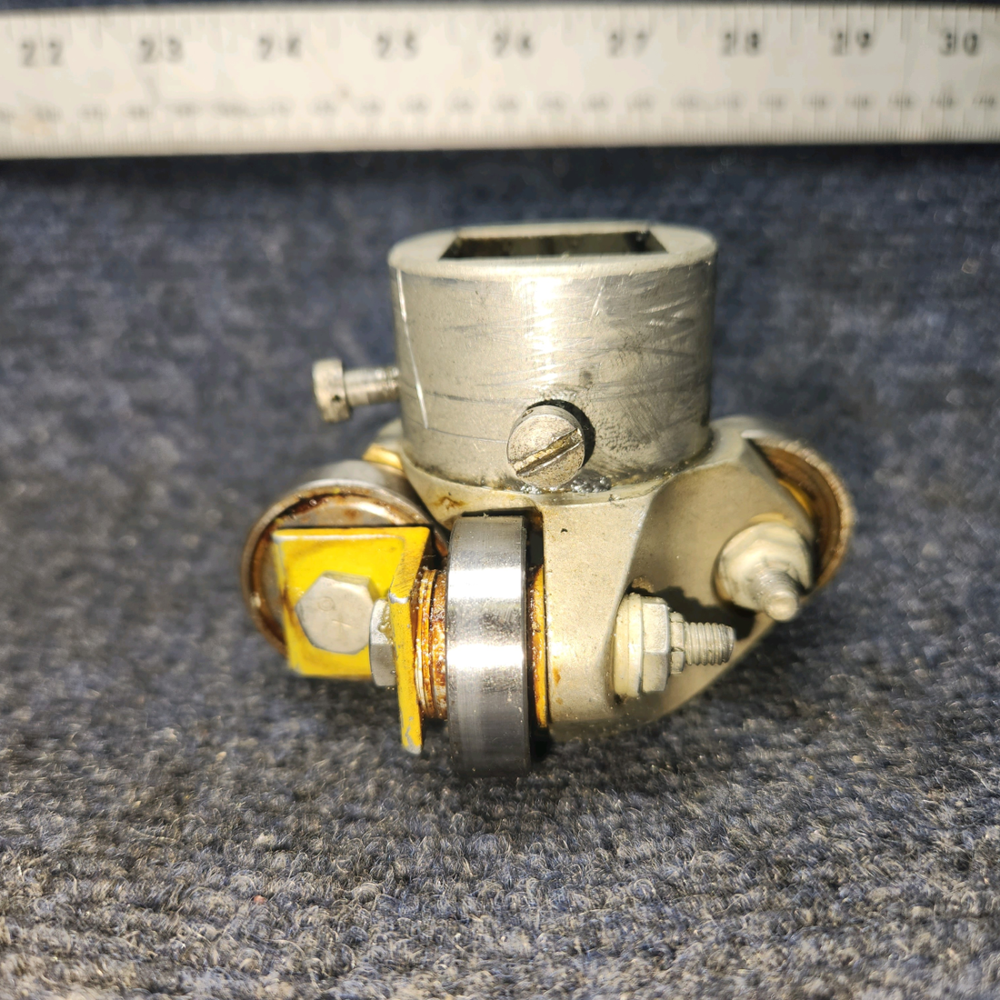 Used aircraft parts for sale, 20963-000 PIPER PA-24-250 Control Wheel Roller Attachment Fitting RH or LH