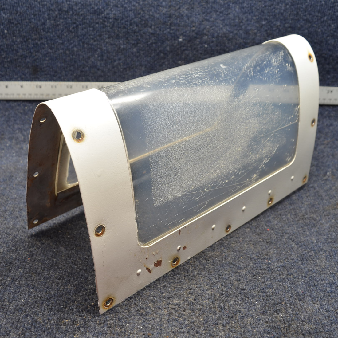 Used aircraft parts for sale, 0523115-3 Cessna C175 CESSNA LANDING LIGHT WINDOW