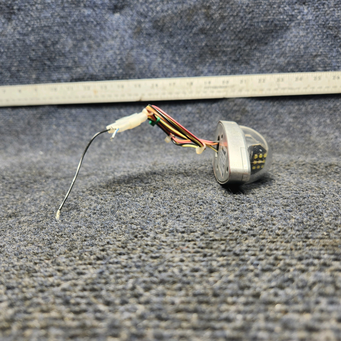 Used aircraft parts for sale, 01-0790725-02 WHELEN OR6501R PIPER PA-24-250 Rev. D Whelen OR6501R Wing Tip Position Light LH  (V: 14) "RED"