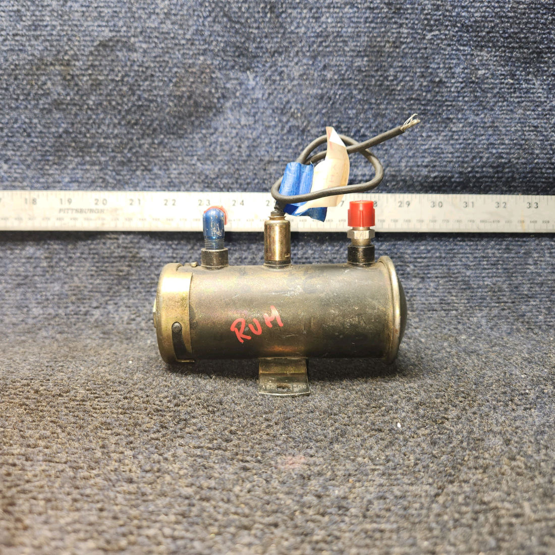 Used aircraft parts for sale, 480-500 Bendix Electronic Fuel Pump 24 V