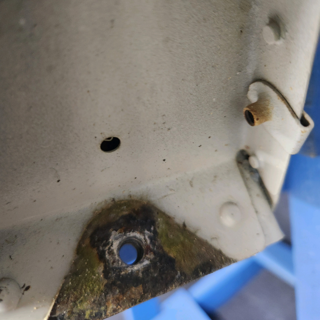 Used aircraft parts for sale, 63500-008 PIPER PA28-140 VERTICAL FIN ASSEMBLY