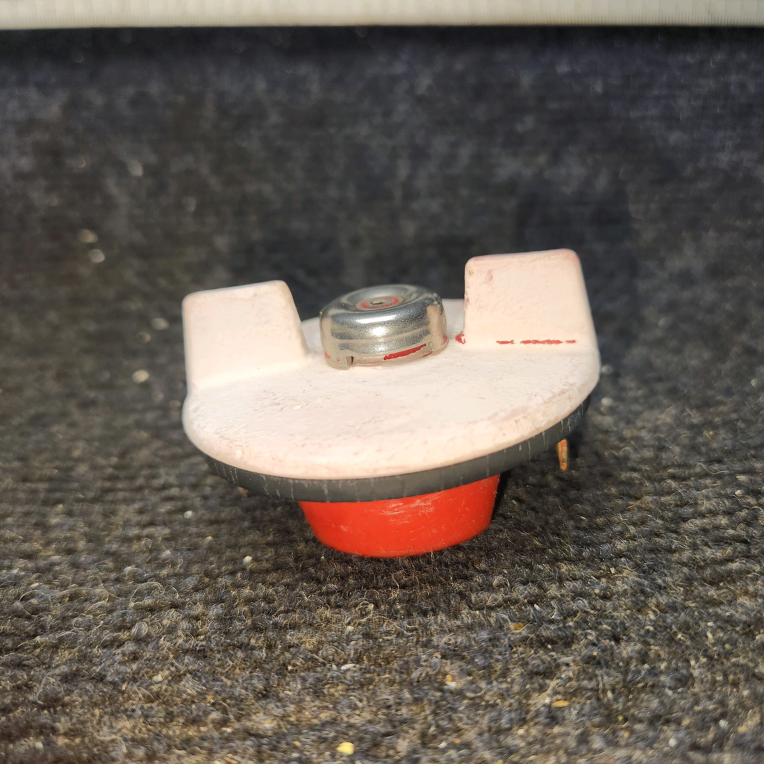 Used aircraft parts for sale, 0311360-4 Cessna 172E Fuel Cap