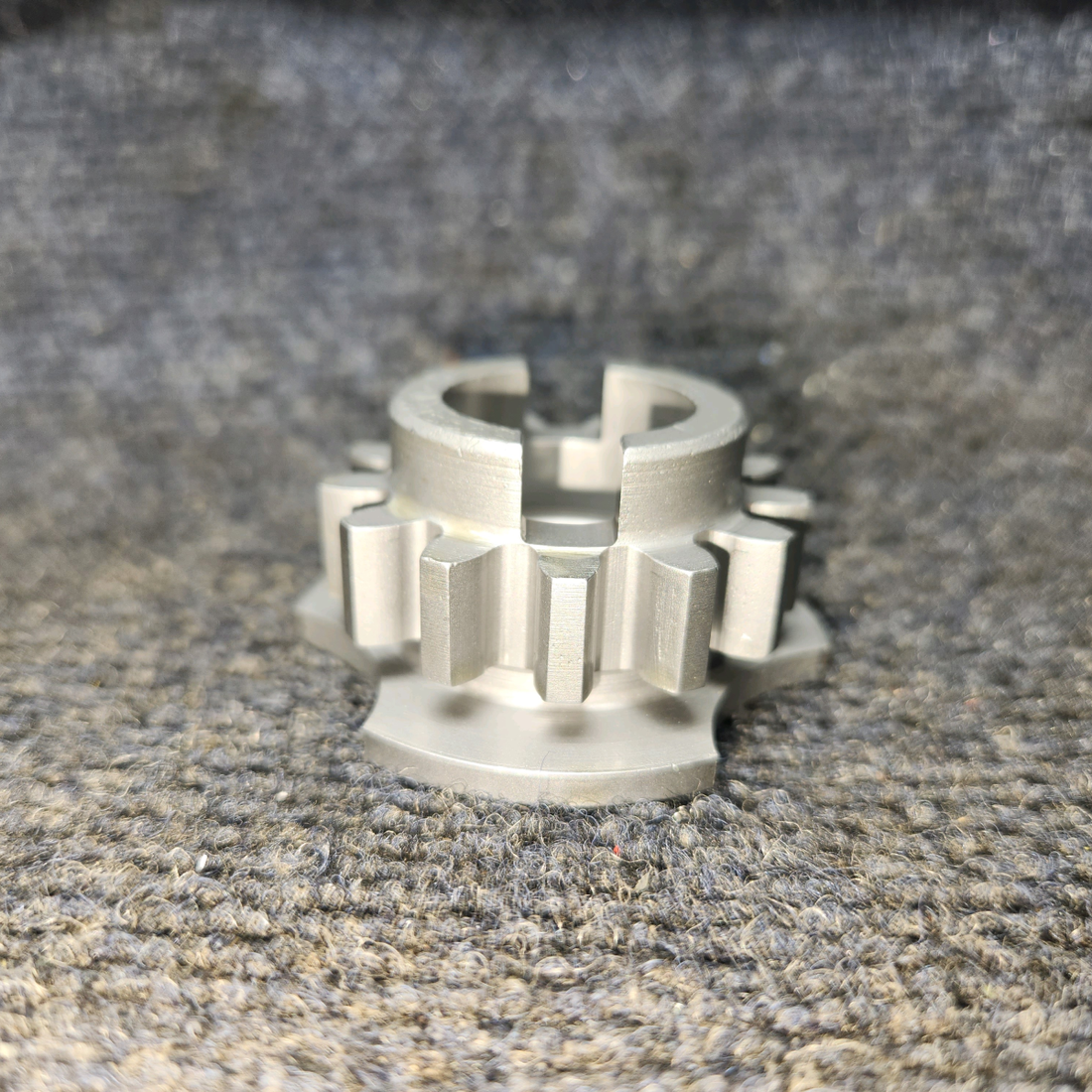 Used aircraft parts for sale, 61155 Lycoming O-320 Piper PA28-140 Crankshaft Gear with 8130-1