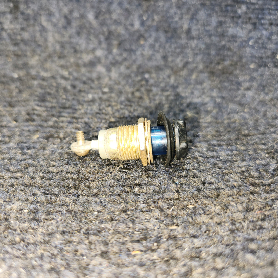 Used aircraft parts for sale, A‑7165‑4 GRIMES BEECHCRAFT 95-55B Panel Light  24 Volt - Price per Each