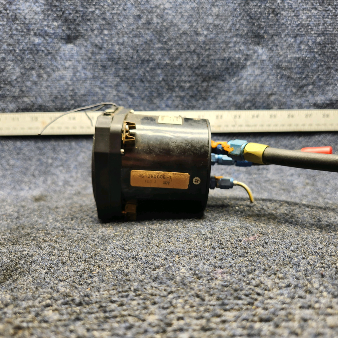 Used aircraft parts for sale, 6080-691 United Instruments Beechcraft F33A MAN / FUEL PRESSURE
