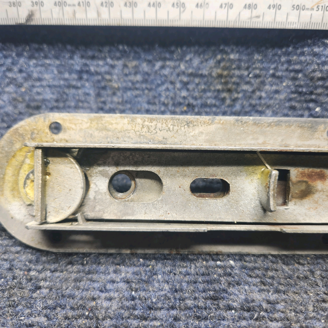 Used aircraft parts for sale, 1040-B Beechcraft A23A Musketeer Custom III DECKER DOOR LATCH